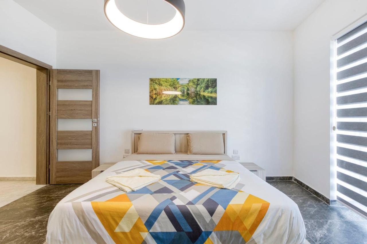Stunning Apartment With Pool-Hosted By Sweetstay ซากฮรา ภายนอก รูปภาพ